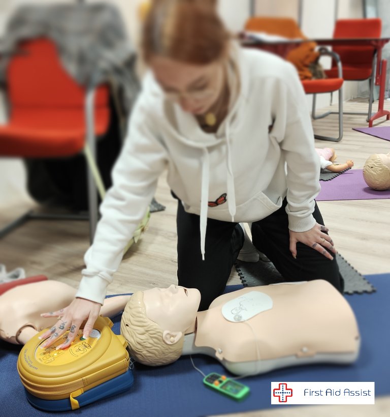 Reanimatie + AED EHBO aan baby's en kinderen